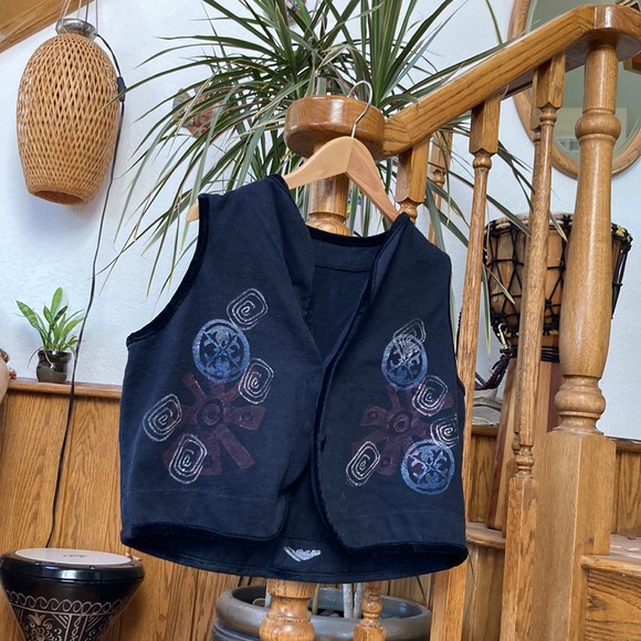 Blue Fish Vest hand printed button up crop shirt - Picture 3 of 16